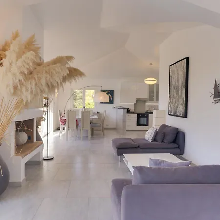 Padulaccia By Pinarello Services Willa Pinarellu